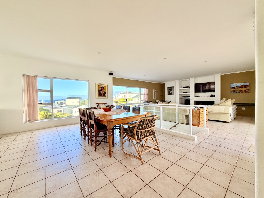 5 Bedroom Property for Sale in Vermont Western Cape
